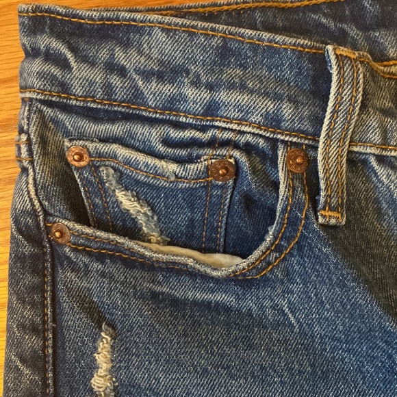 Levi’s Distressed Medium Wash Straight Leg Jeans in Size 24 - Picture 2 of 14
